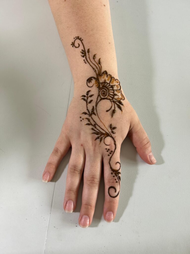 Minimal Henna